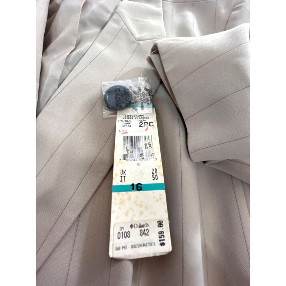 Kasper Classics Womens Blazer Beige with Black Pin Stripes One Button Padded Sho - Picture 5 of 6
